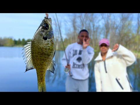These Fish In Our Lake Are WAY Too Small! VLOG *a surprise catch, tiny fish and chilling out*